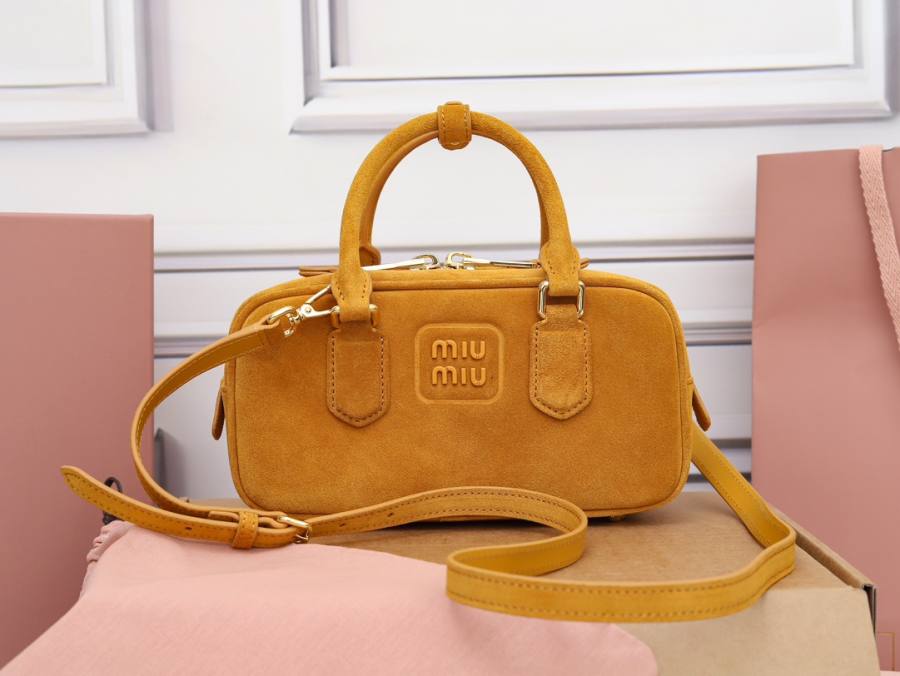 Miu Miu Arcadie Regular 5BB142 D263 22 x 10.5 x 7.5