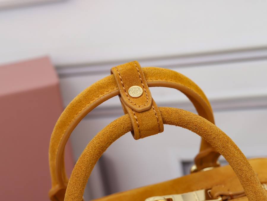 Miu Miu Arcadie Regular 5BB142 D263 22 x 10.5 x 7.5