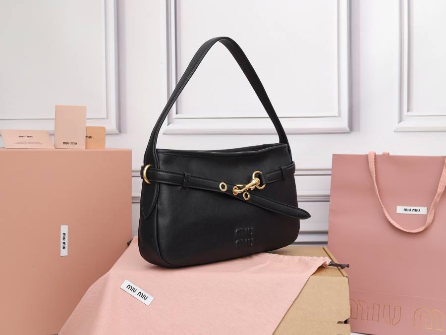 Miu Miu Aventure Underarm Bag 5BC182 E626 33 x 18 x 5