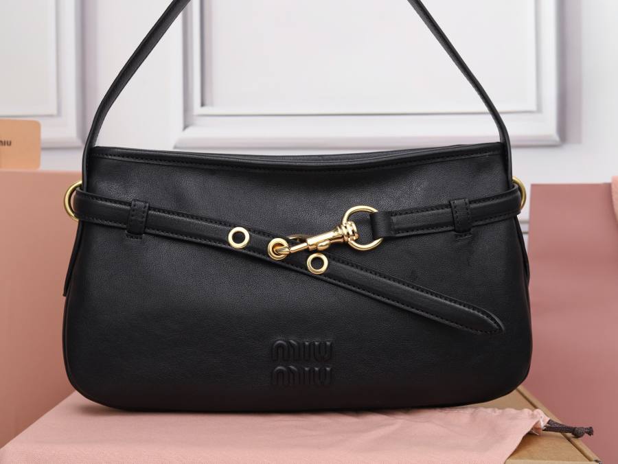 Miu Miu Aventure Underarm Bag 5BC182 E626 33 x 18 x 5