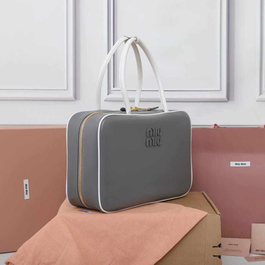 Miu Miu Beau Bag 5BB117 9D6E 34 x 22 x 12