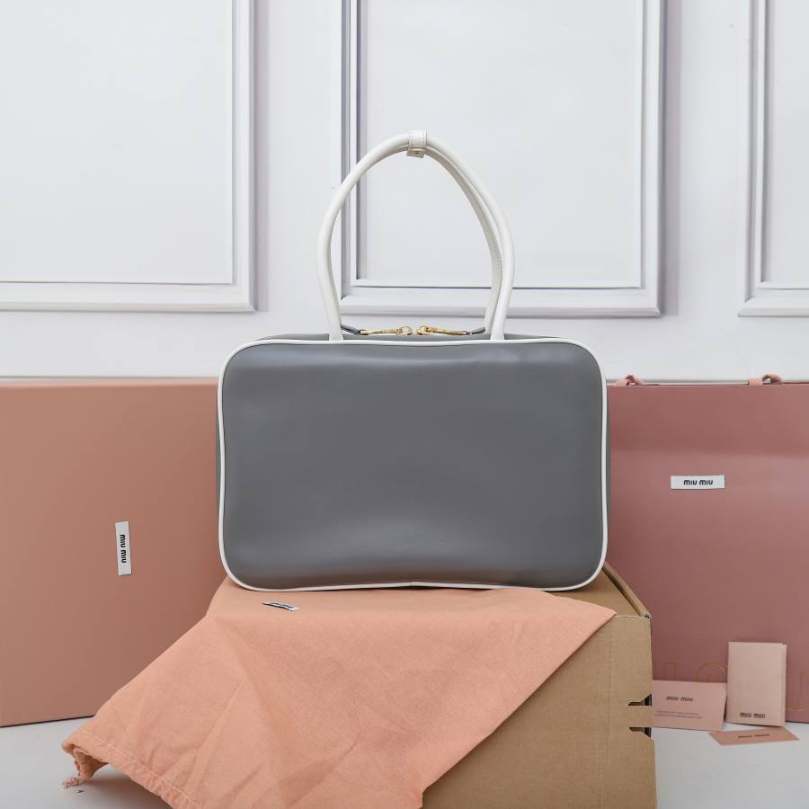 Miu Miu Beau Bag 5BB117 9D6E 34 x 22 x 12