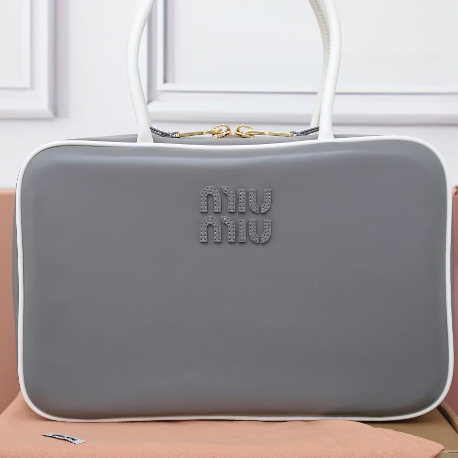 Miu Miu Beau Bag 5BB117 9D6E 34 x 22 x 12
