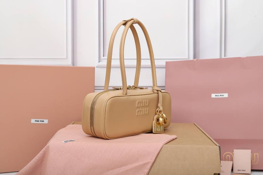 Miu Miu Beau Bag Small Cracked Patent 5BB173 4ABA 28 x 12 x 8