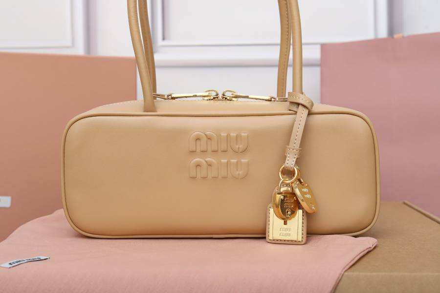 Miu Miu Beau Bag Small Cracked Patent 5BB173 4ABA 28 x 12 x 8