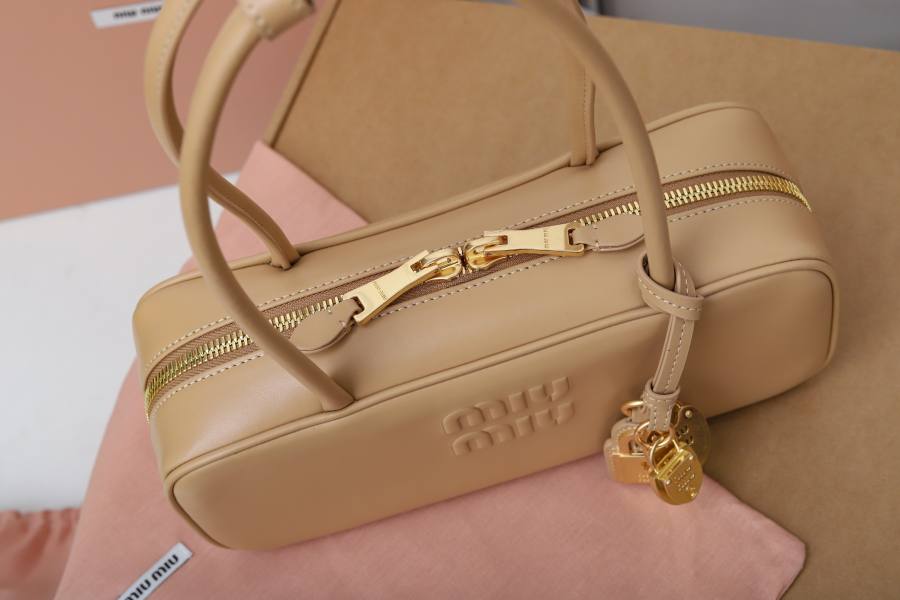 Miu Miu Beau Bag Small Cracked Patent 5BB173 4ABA 28 x 12 x 8