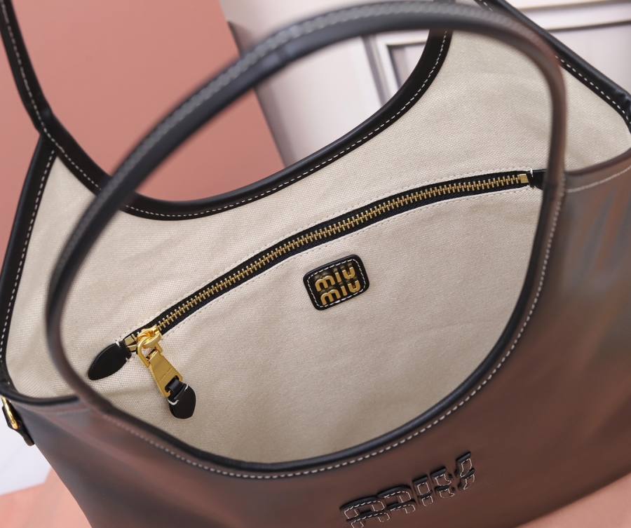 Miu Miu Ivy Tote Hobo Tote 5BG231 8B85 40 x 35 x 12