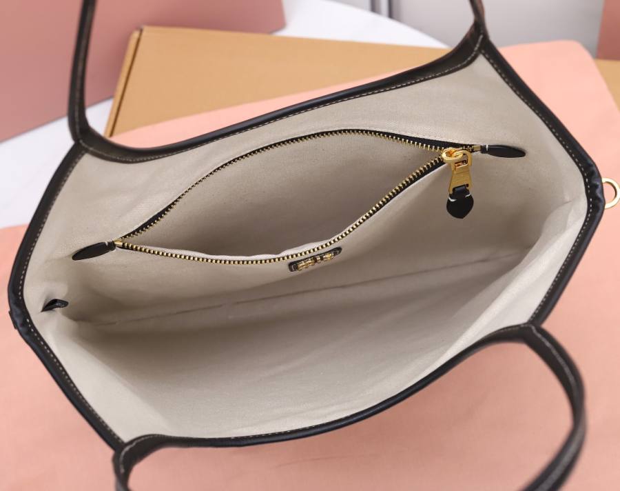 Miu Miu Ivy Tote Hobo Tote 5BG231 8B85 40 x 35 x 12