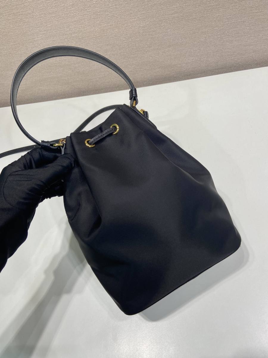 RP 2242000 Prada 1BH186 Nylon Small 1BH186 9387