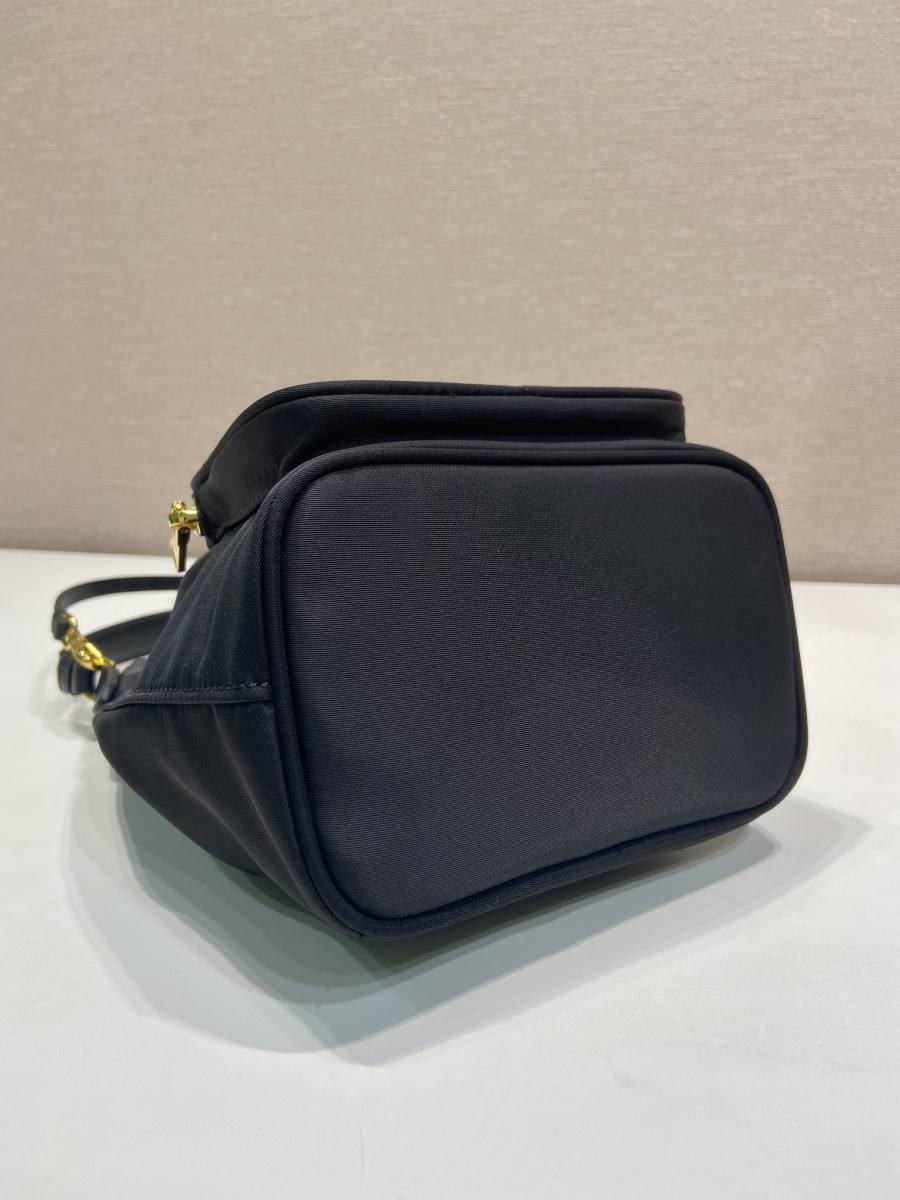 RP 2242000 Prada 1BH186 Nylon Small 1BH186 9387