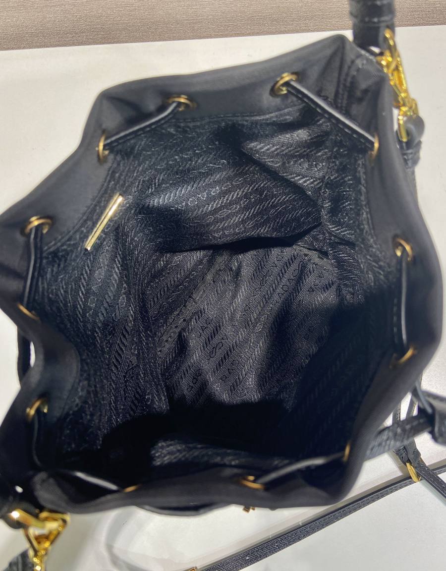 RP 2242000 Prada 1BH186 Nylon Small 1BH186 9387