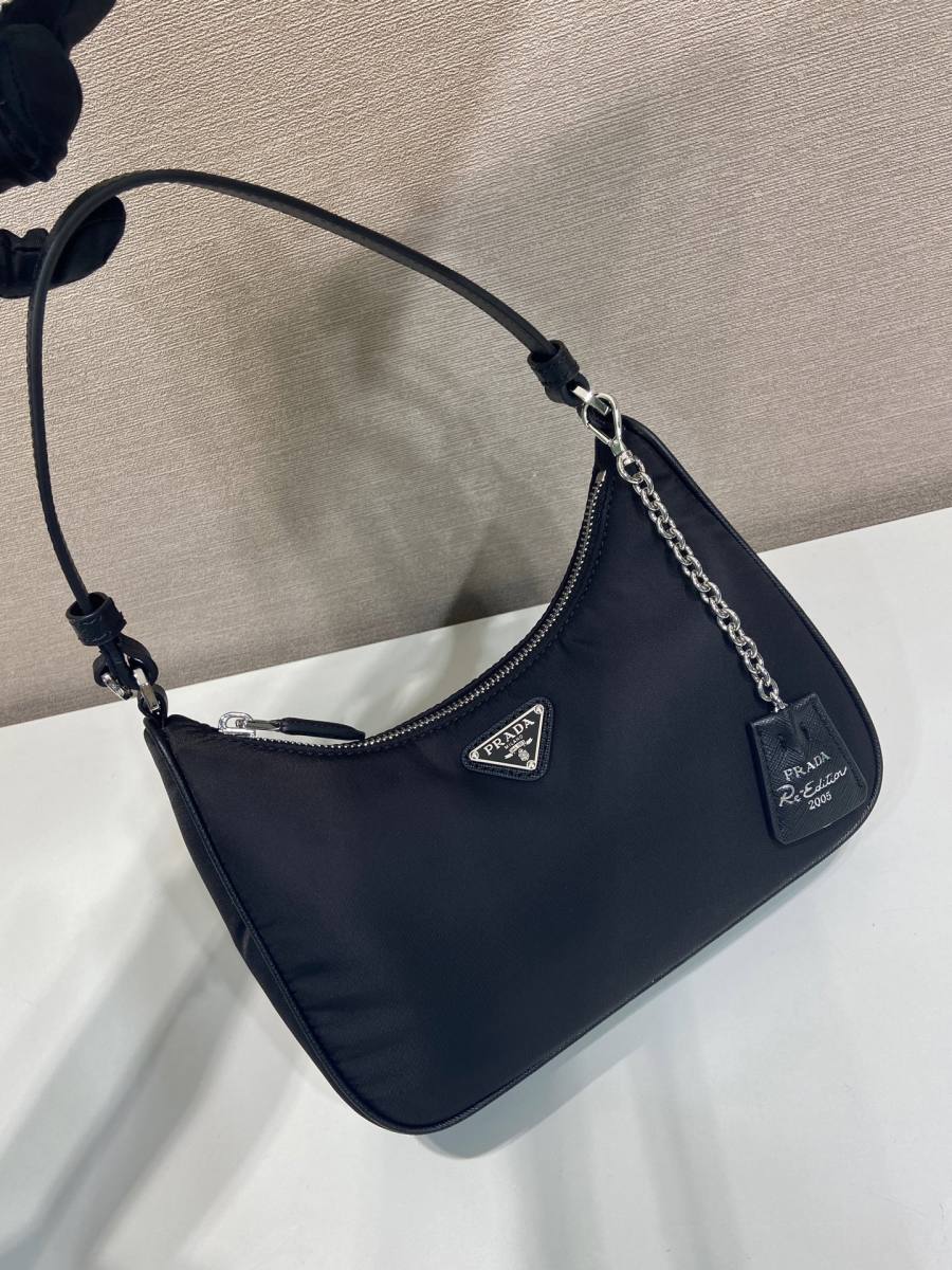 RP 2296000 Prada Hobo Nylon 8C25
