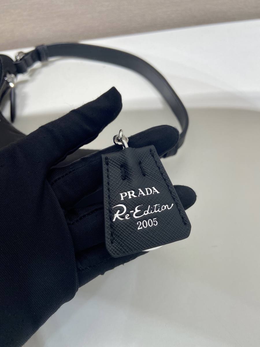 RP 2296000 Prada Hobo Nylon 8C25