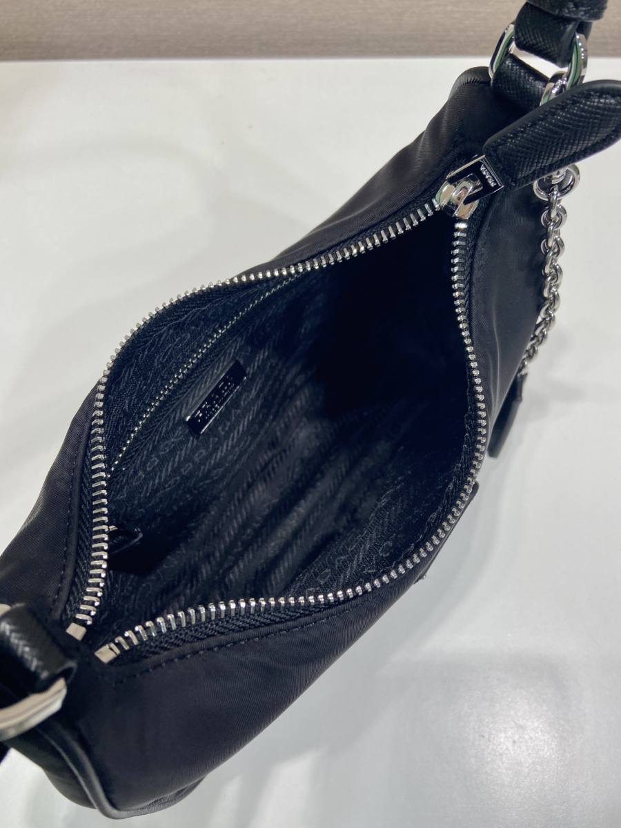 RP 2296000 Prada Hobo Nylon 8C25