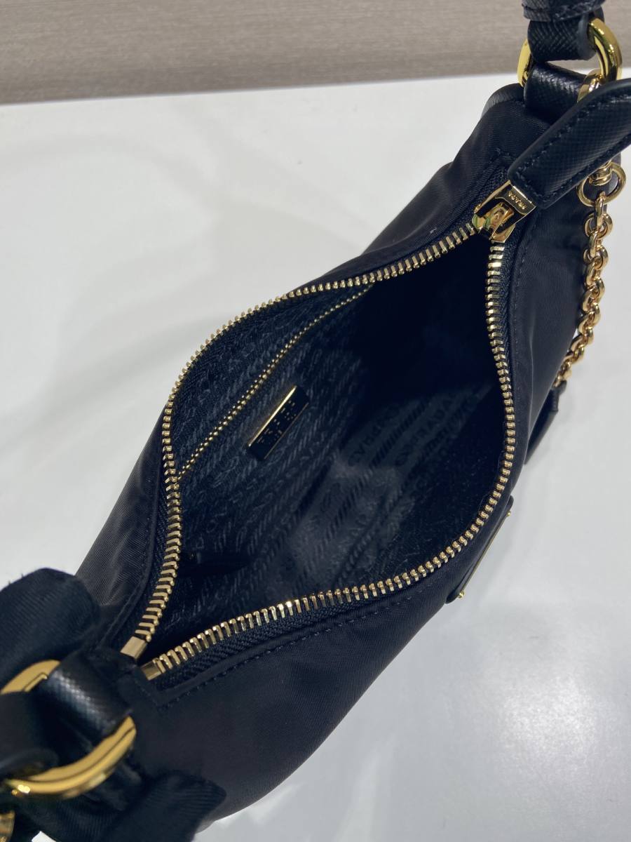 RP 2296000 Prada Hobo Nylon 90E7
