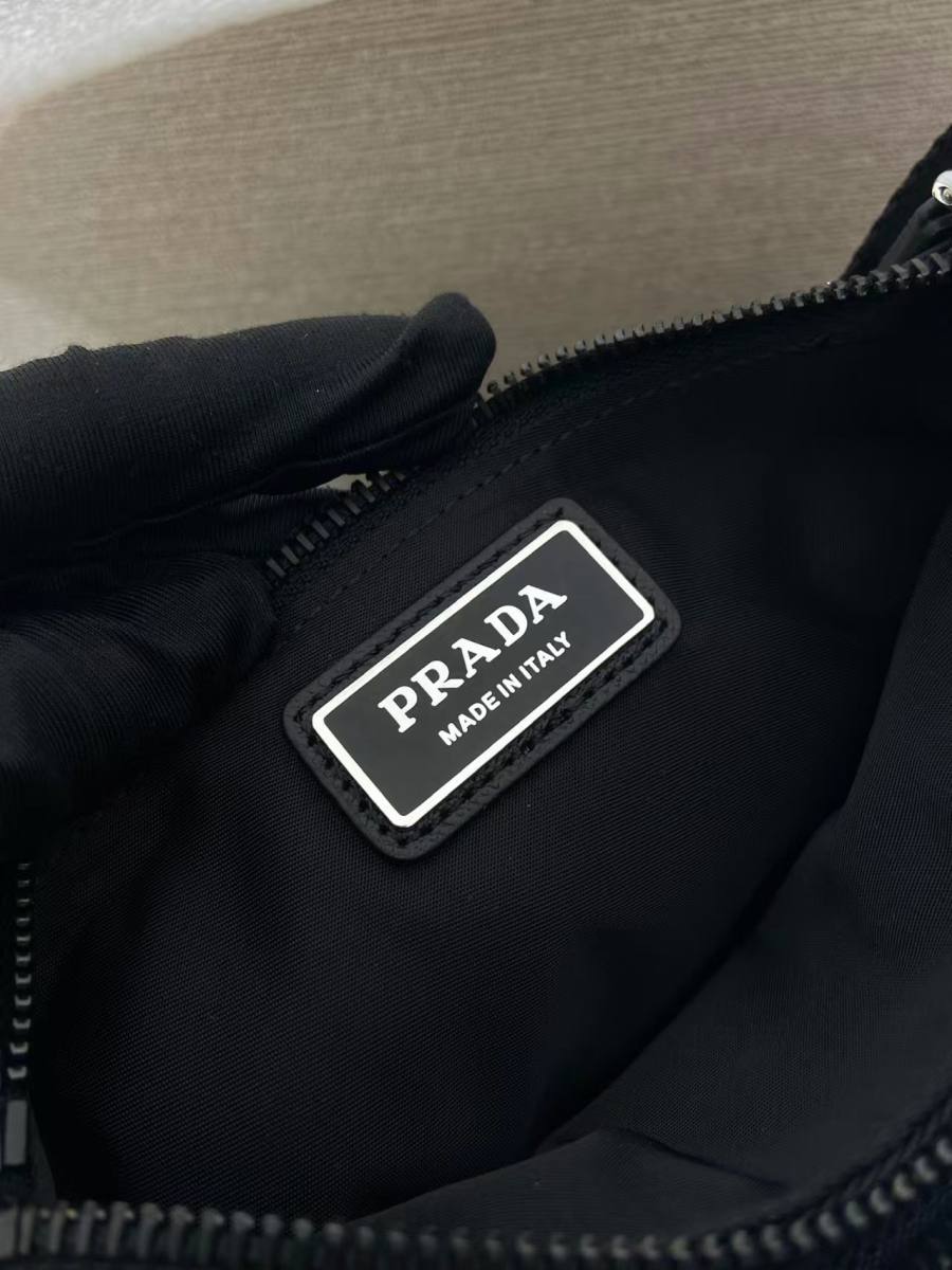 RP 2458000 Prada 2VH128 2VH128 7E21