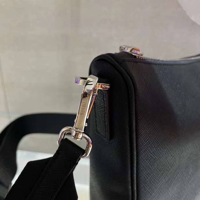 RP 2566000 Prada 2VH113 2VH113 0856