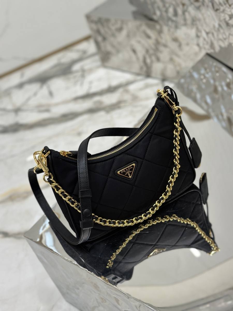 RP 2566000 Prada Hobo Nylon E286