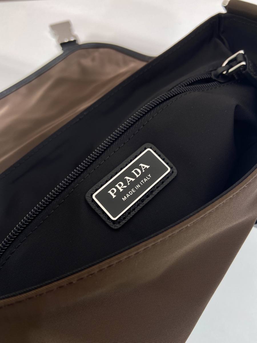 RP 2620000 Prada Re-Nylon Nylon 2VD066A A8AD