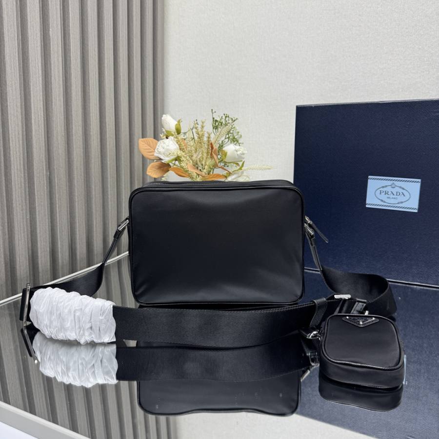 RP 2728000 Prada Nylon Messenger Nylon 2VH048 659B