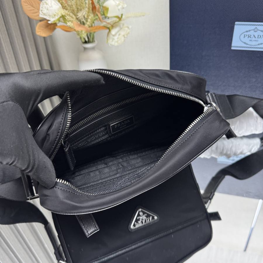 RP 2728000 Prada Nylon Messenger Nylon 2VH048 659B