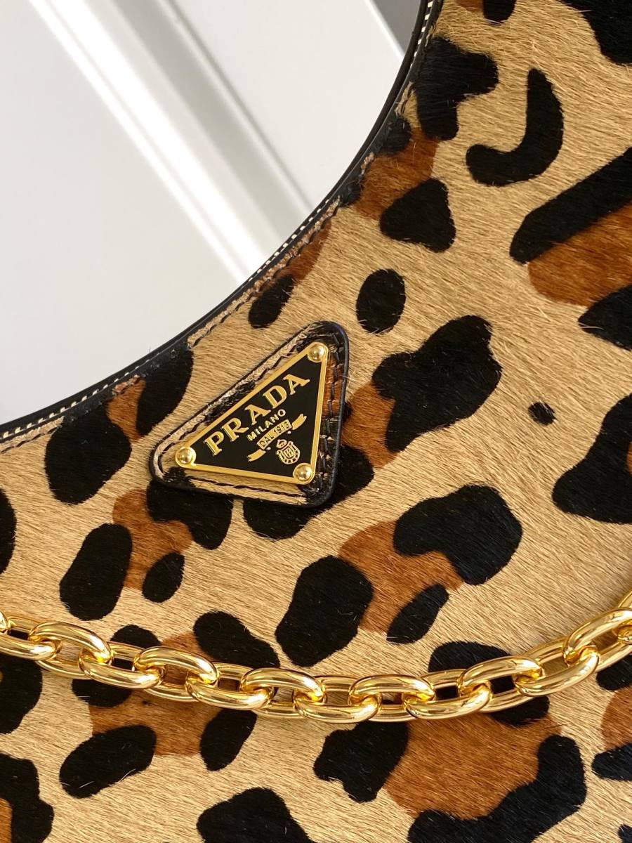 RP 2890000 Prada Hobo Leopard 3599