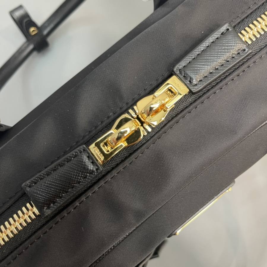 RP 2890000 Prada Re-Nylon Nylon Medium 1BB115 77FE