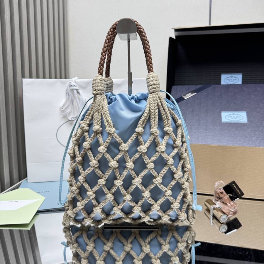 RP 2971000 Prada Cleo 27x18x4 1BC111 63D9