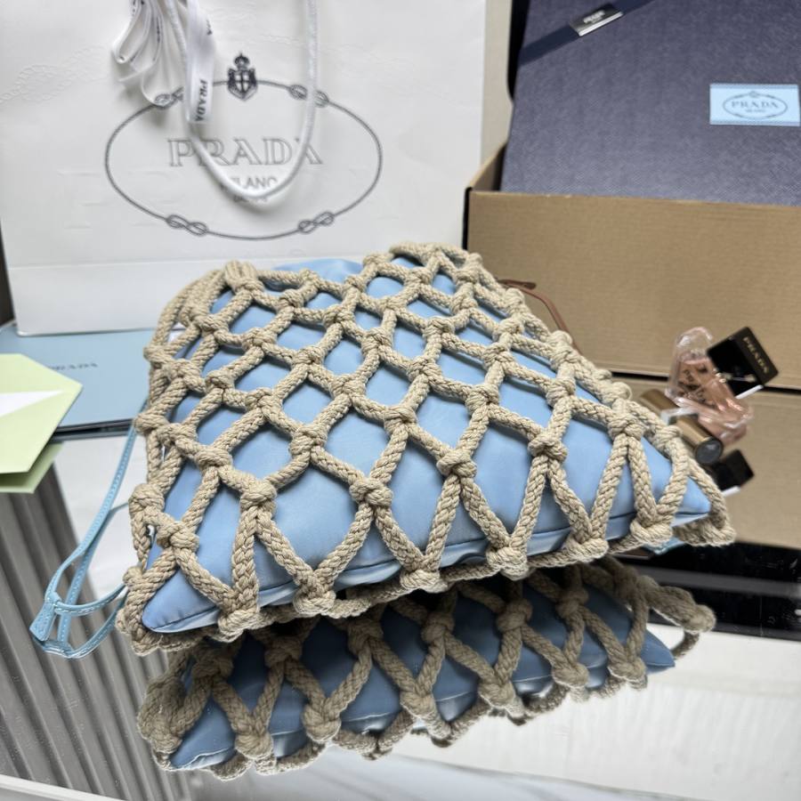 RP 2971000 Prada Cleo 27x18x4 1BC111 63D9
