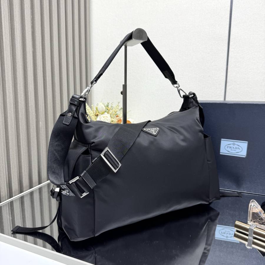 RP 3025000 Prada Explore Shoulder Nylon 2VH204 FDB3