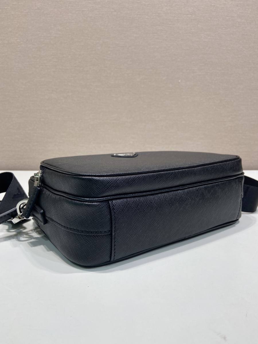 RP 3052000 Prada Explore 2VH205 A8D4