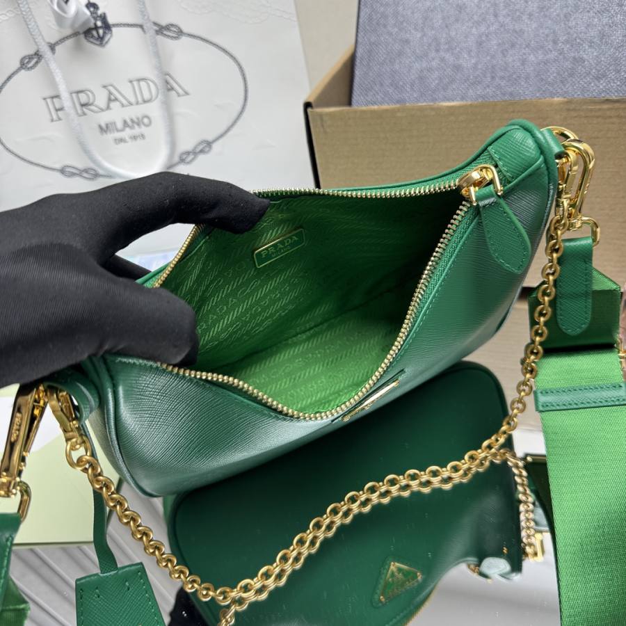 RP 3160000 Prada Re-Edition 2005 22x18x6 1BH204 4054
