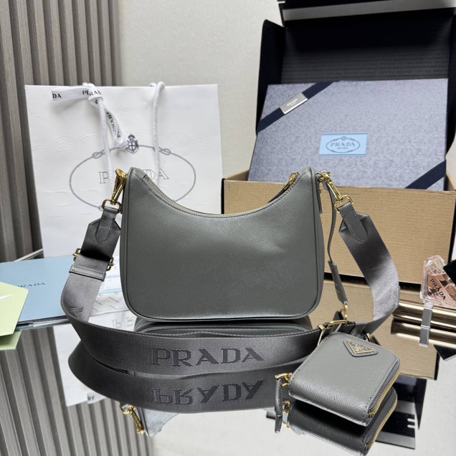 RP 3160000 Prada Re-Edition 2005 22x18x6 1BH204 C50E