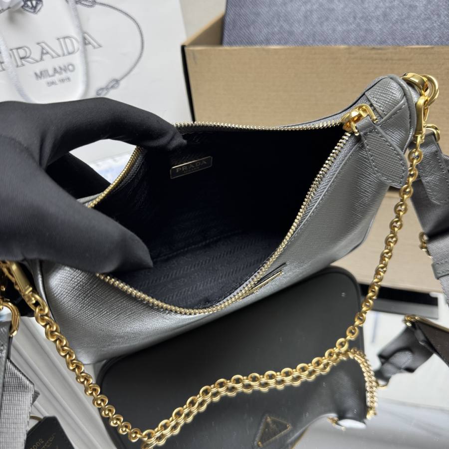 RP 3160000 Prada Re-Edition 2005 22x18x6 1BH204 C50E