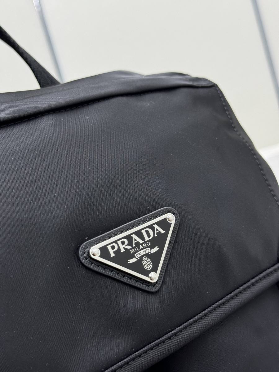 RP 3295000 Prada Re-Nylon 1BZ039 9A94
