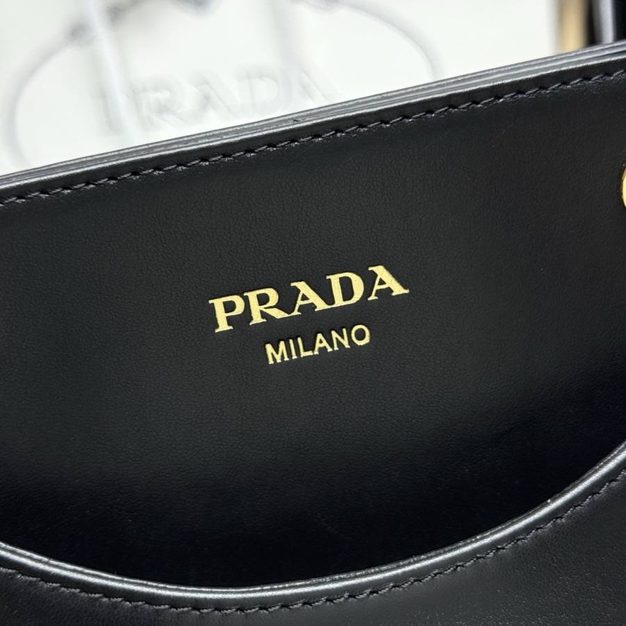 RP 3322000 Prada Bonnie 1BA496 473B