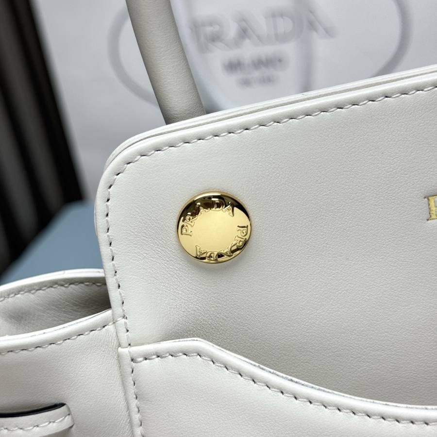 RP 3322000 Prada Bonnie 1BA496 D3C0