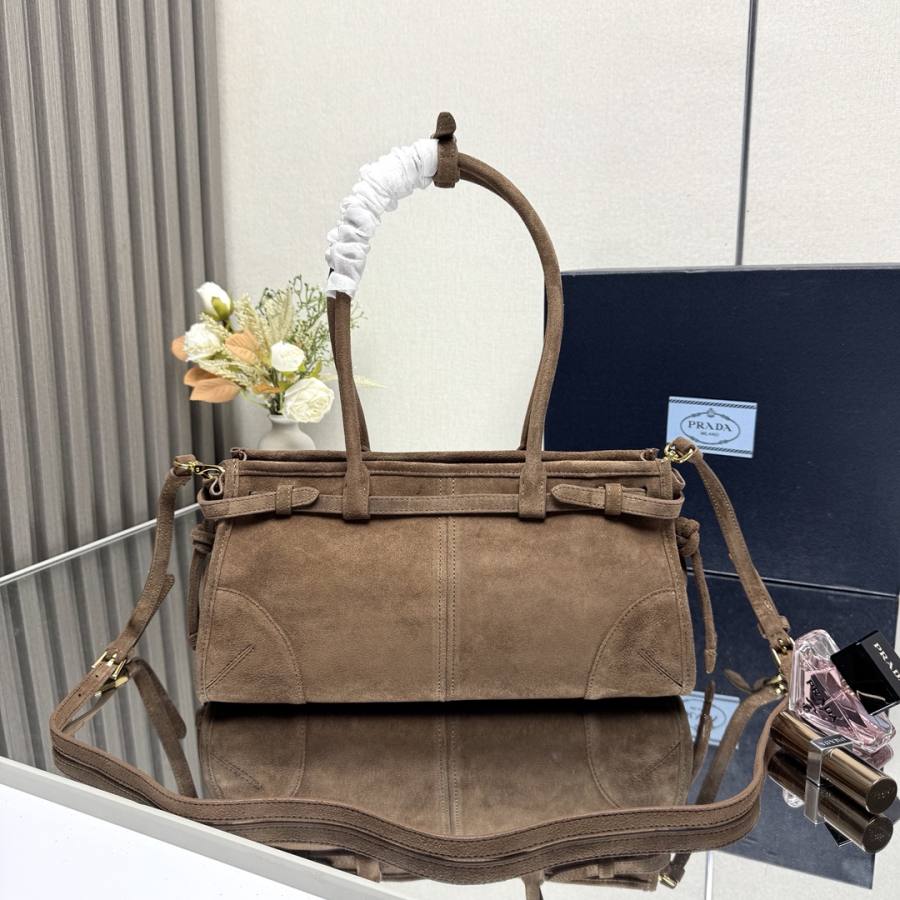 RP 3430000 Prada Bonnie Medium 32x15.5x12 1BA426 EE00