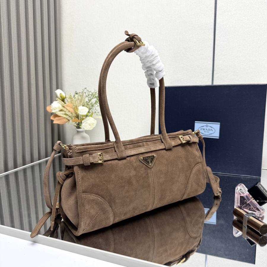 RP 3430000 Prada Bonnie Medium 32x15.5x12 1BA426 EE00