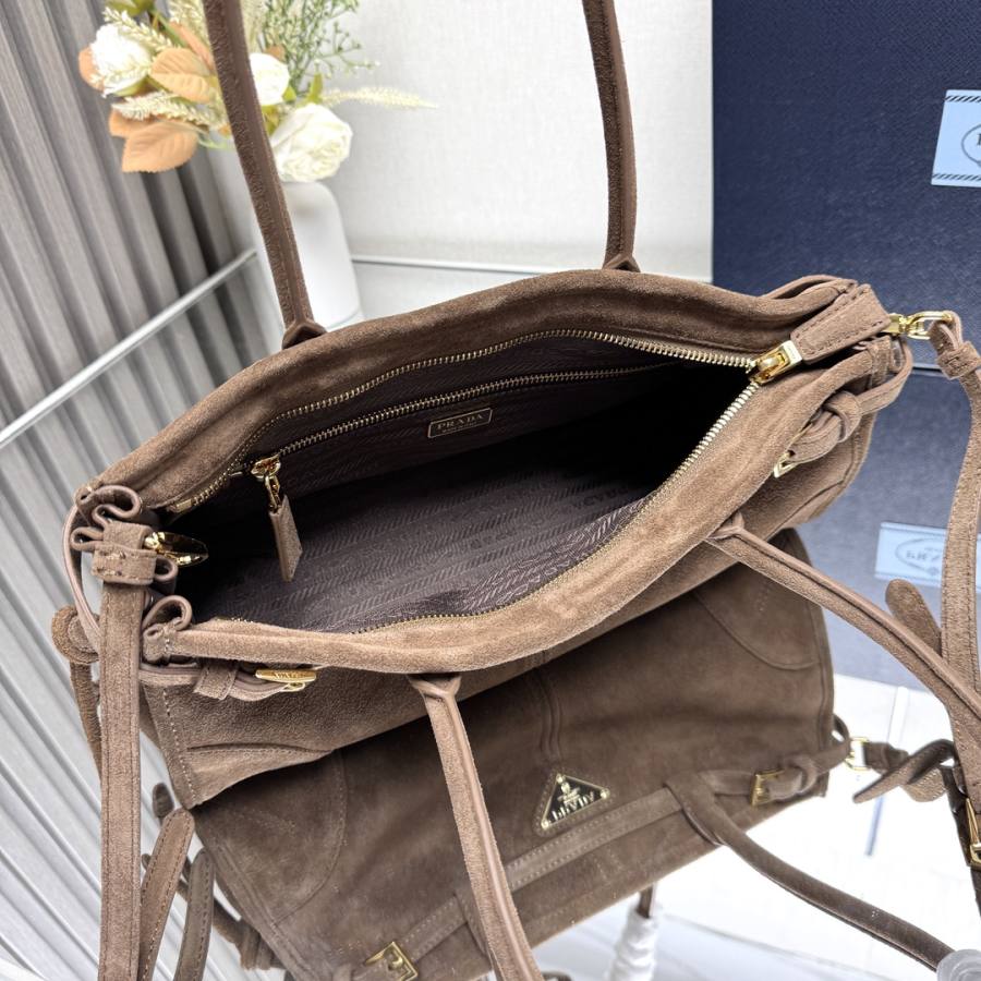 RP 3430000 Prada Bonnie Medium 32x15.5x12 1BA426 EE00