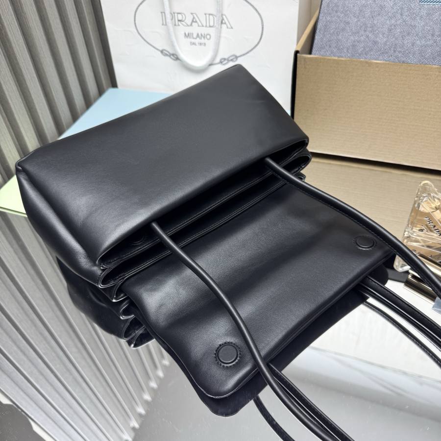 RP 3646000 Prada Bonnie 1BA495 84ED
