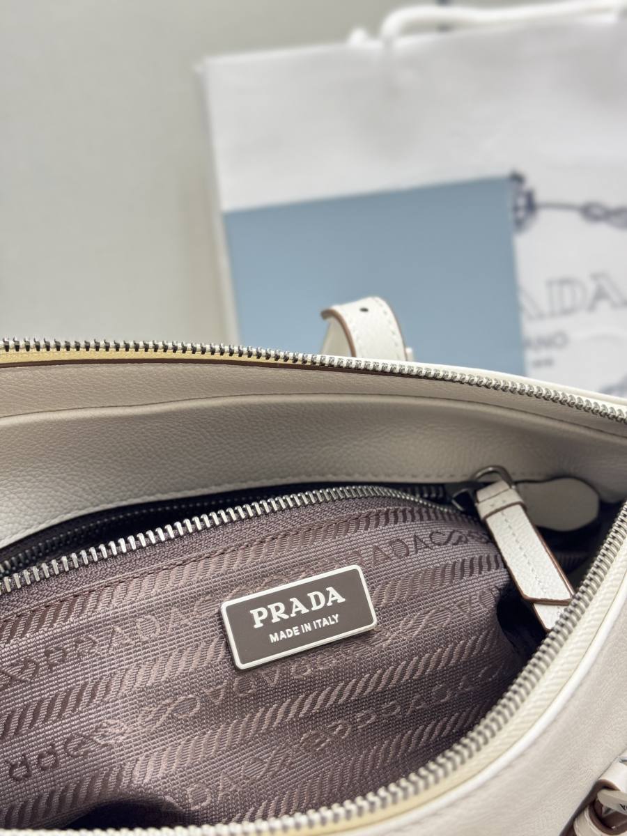 RP 3673000 Prada Symbole Tote 1BG628 2F08