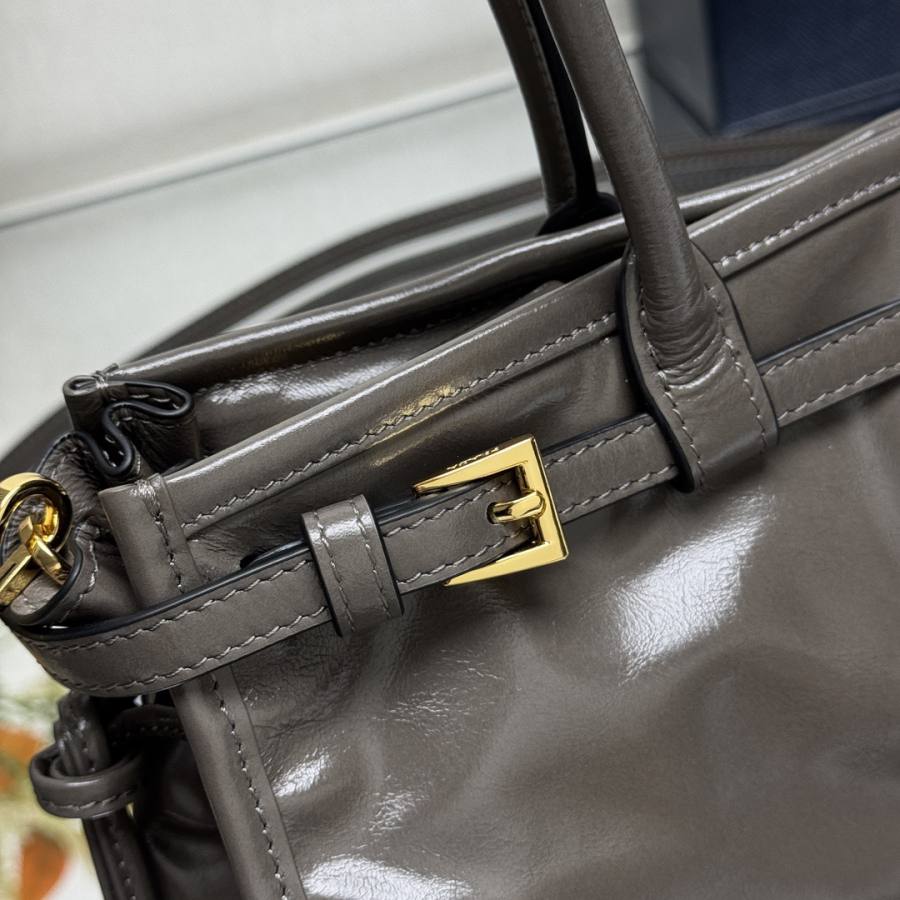 RP 3700000 Prada Bonnie Medium Soft Lux 32x15.5x12 1BA426 6A15