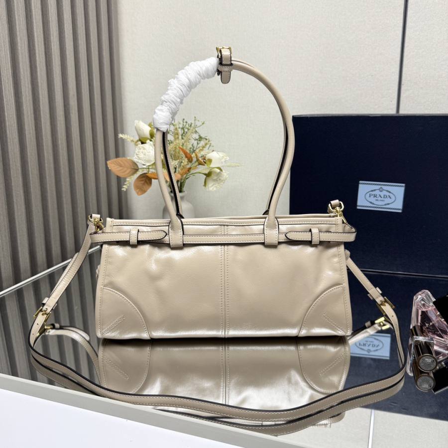 RP 3700000 Prada Bonnie Medium Soft Lux 32x15.5x12 1BA426 ED77
