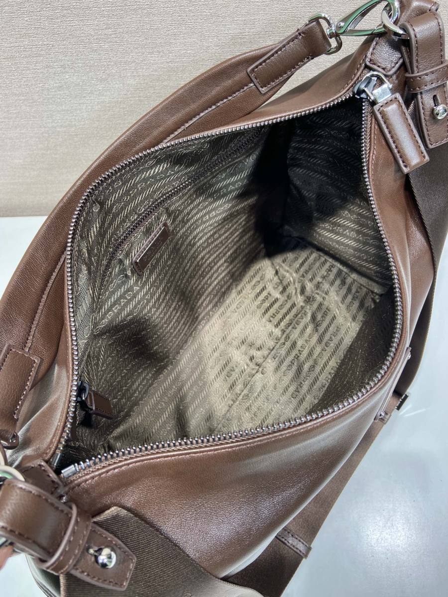 RP 3700000 Prada Explore Shoulder 2VH204 0BC9