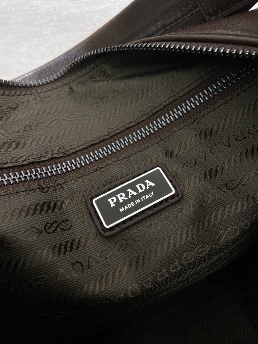 RP 3700000 Prada Explore Shoulder 2VH204 0BC9