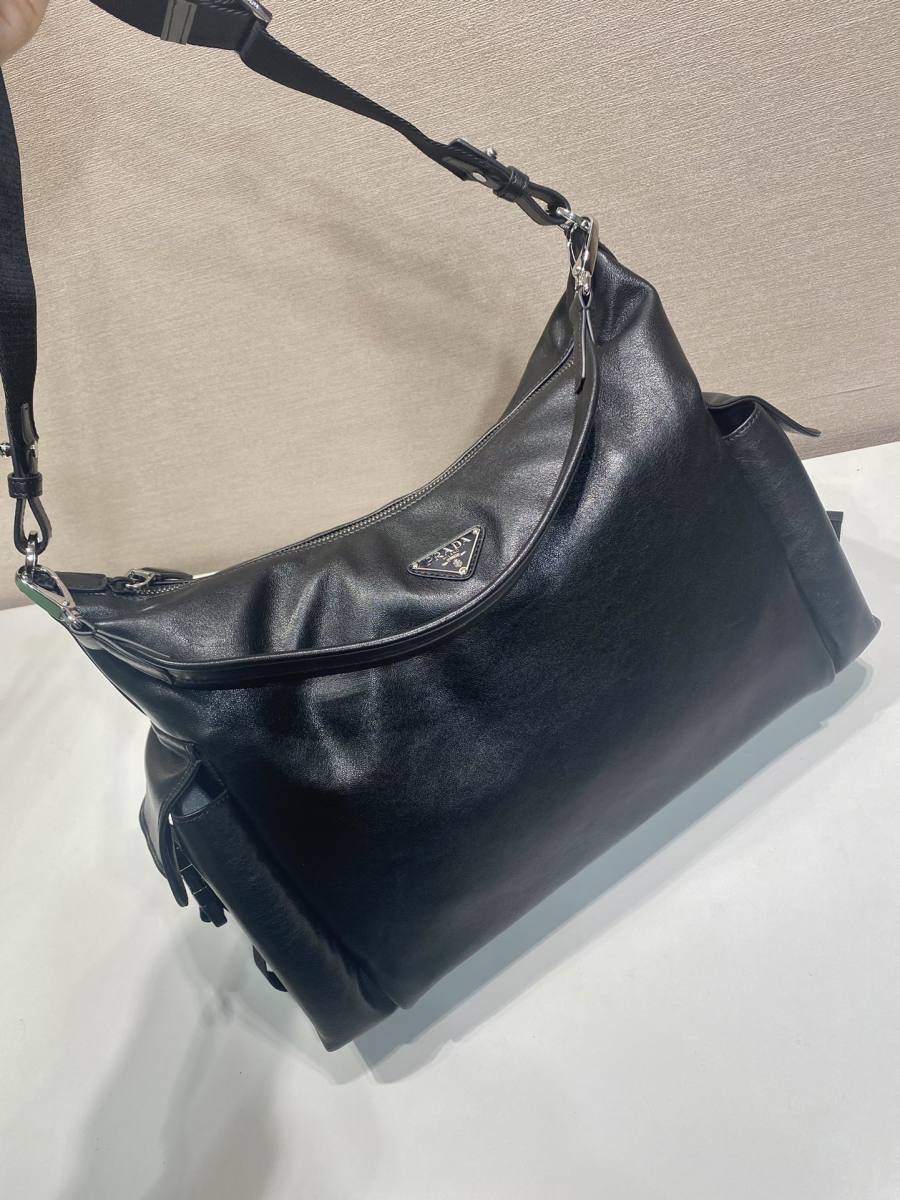 RP 3700000 Prada Explore Shoulder 2VH204 441D