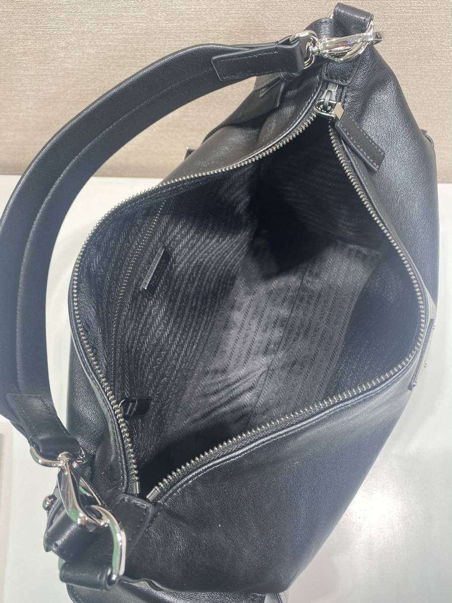 RP 3700000 Prada Explore Shoulder 2VH204 441D