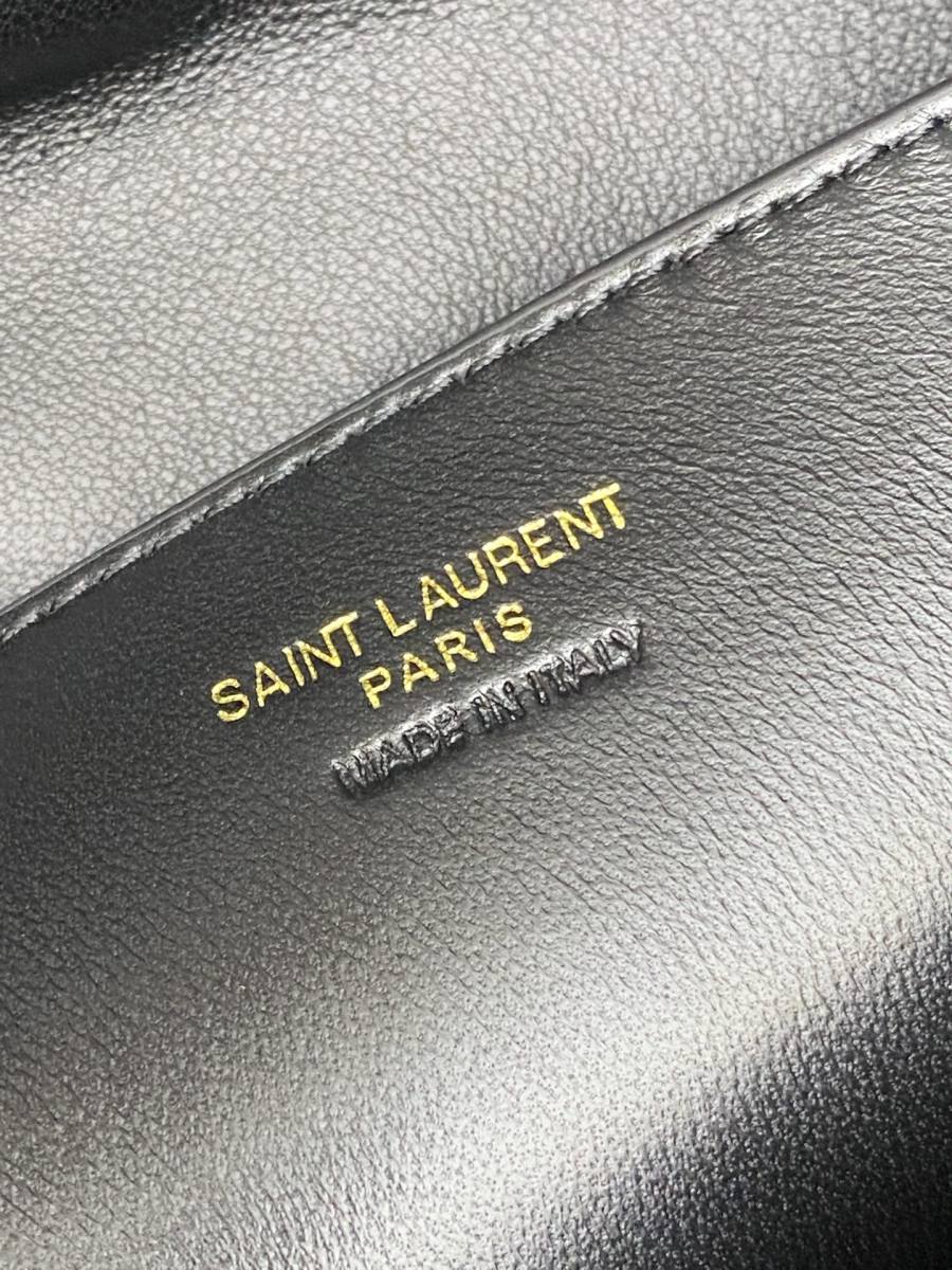 Saint Laurent Envelope Large 32 x 23 x 6 171F