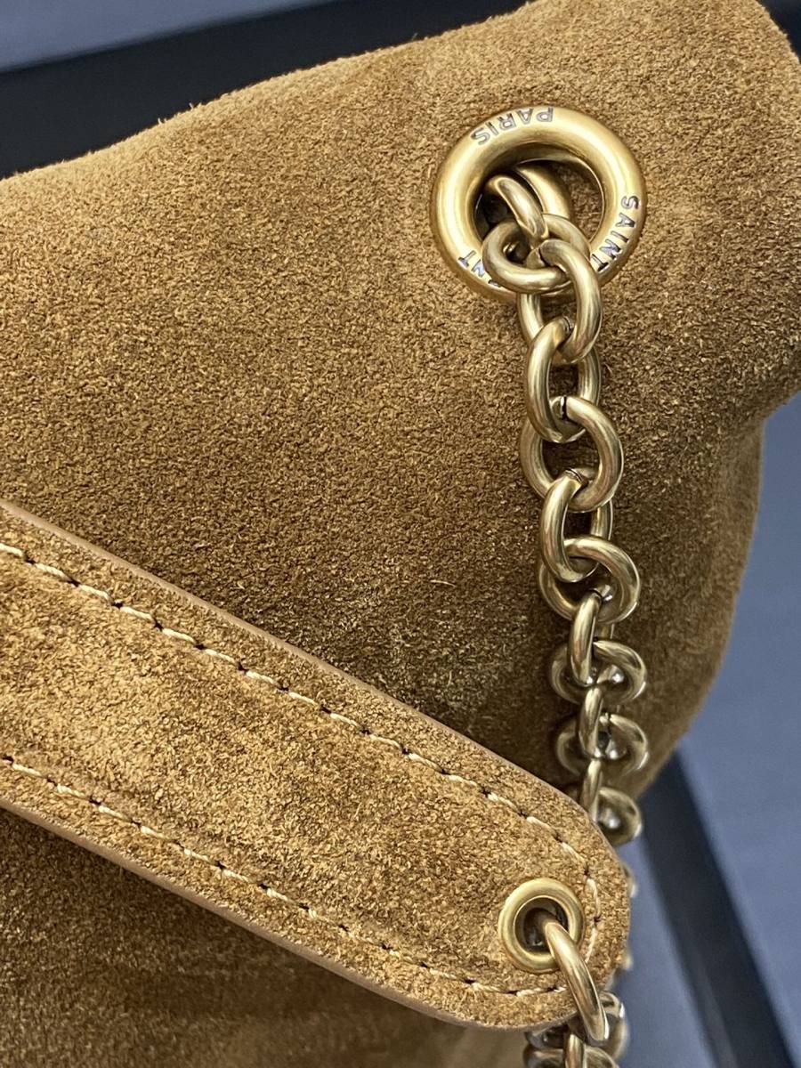 Saint Laurent Envelope Large 32 x 23 x 6 B0EA